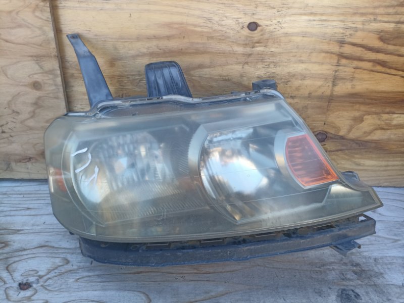 Фара Honda Stepwgn RF5 K20A прав
