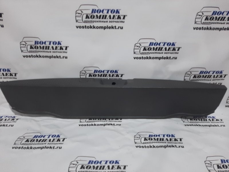 Накладка багажника Toyota Isis 2006 ANM15W 1AZ-FSE