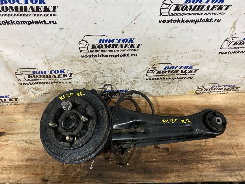 Ступица Mitsubishi Mirage Dingo CQ1A 4G13 зад прав