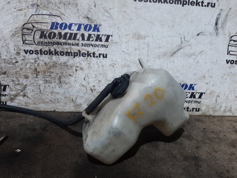 Бачок расширительный Toyota Isis 2006 ANM15W 1AZ-FSE