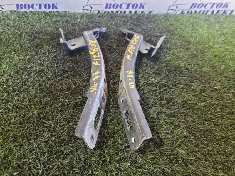 Петля капота Honda Fit 2011 GE6 L13A