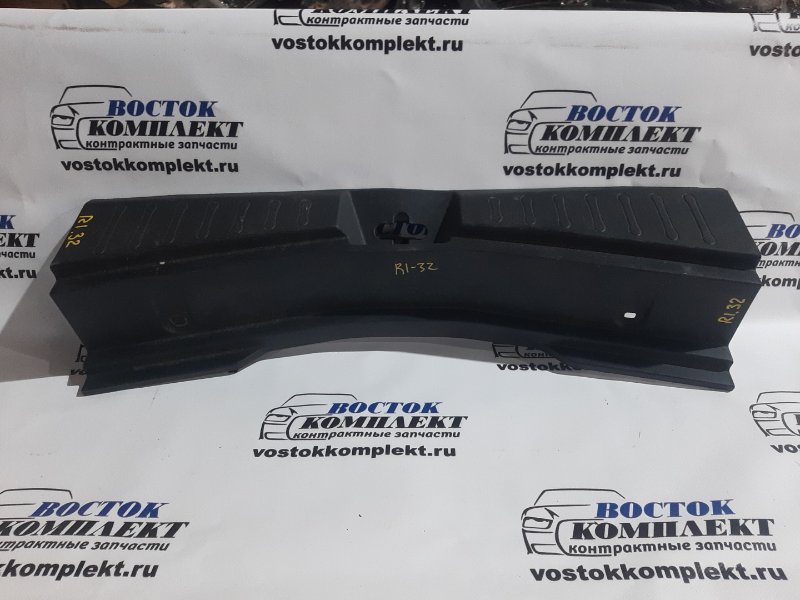 Накладка багажника Nissan Note E12 HR12DE