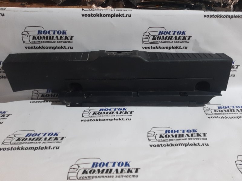 Накладка багажника Honda Elysion 2006 RR1 K24A