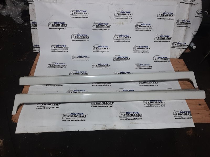 Порог Mitsubishi Dion CR6W 4G94