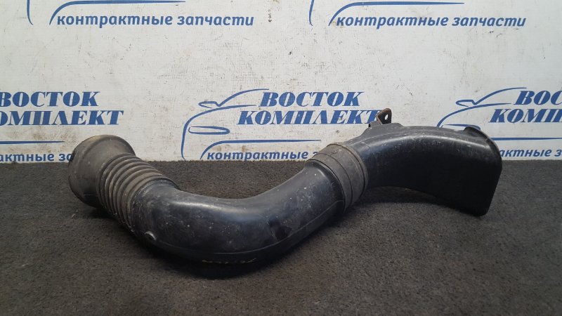 Воздухозаборник Honda Stepwgn RF5 K20A