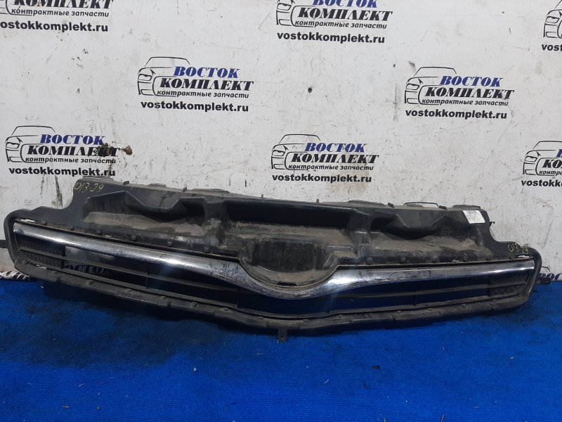 Решетка радиатора Toyota Ractis 2012 NSP120 1NR-FE