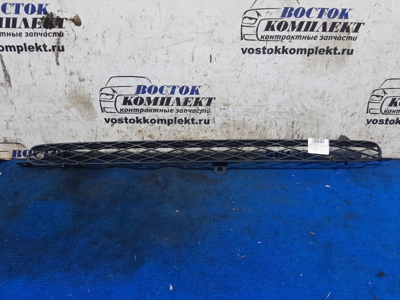 Решетка радиатора Toyota Funcargo 2001 NCP25 1NZ-FE