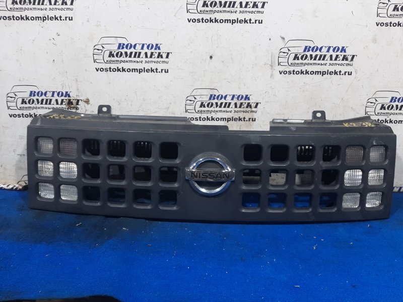 Решетка радиатора Nissan Cube BZ11 CR14DE