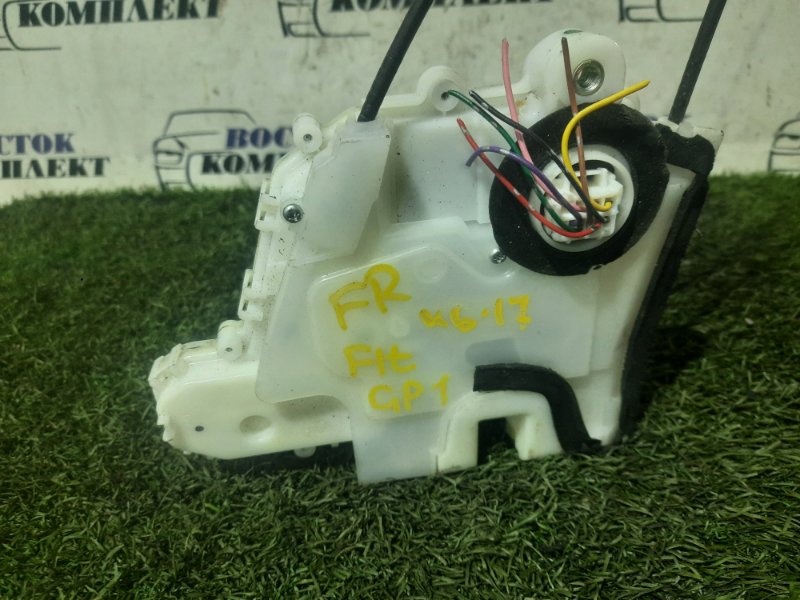 Замок дверной Honda FIT GP1 перед прав