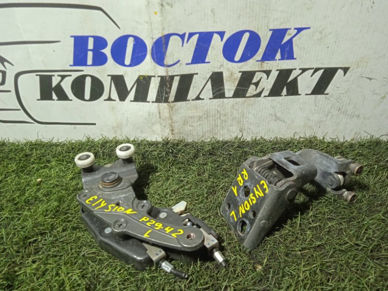 Ролик двери Honda Elysion 2009 RR1 K24A лев