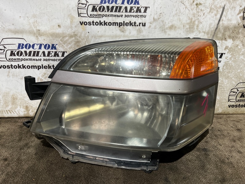 Фара Toyota Voxy 2002 AZR60 1AZ-FSE перед лев