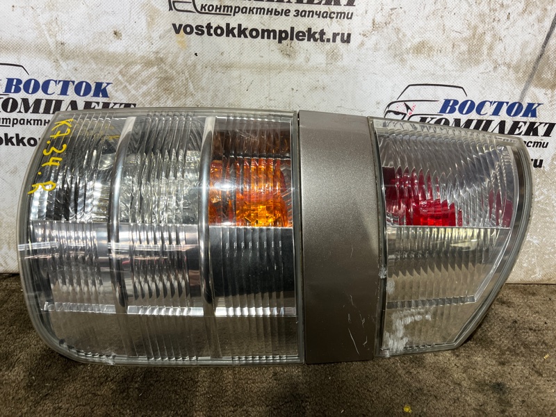 Фонарь стоп-сигнала Toyota Voxy 2002 AZR60 1AZ-FSE прав