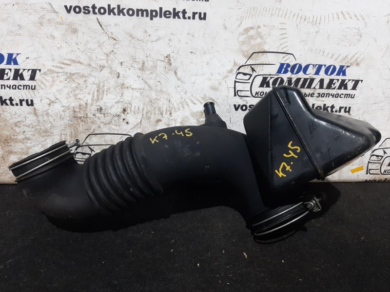 Патрубок воздушного фильтра Toyota Caldina 2005 AZT241W 1AZ-FSE