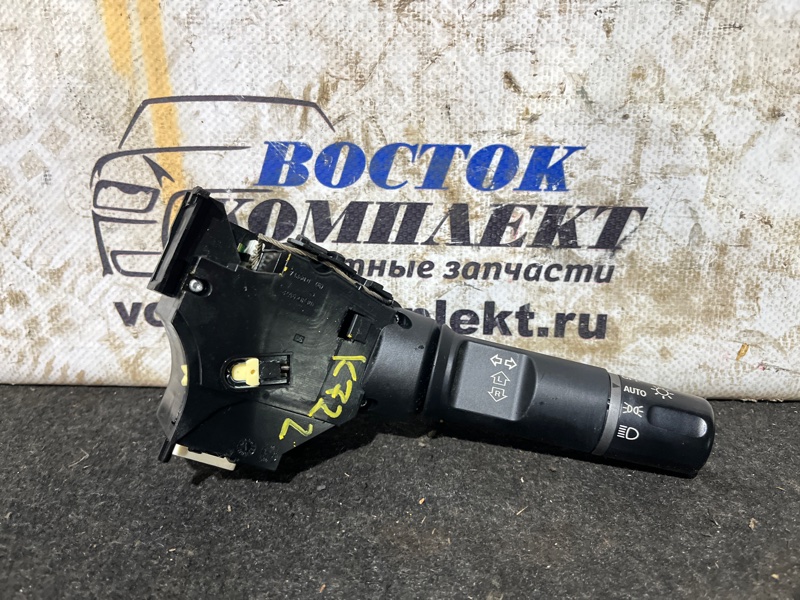 Переключатель подрулевой Mazda Demio DE3FS ZJ-VE