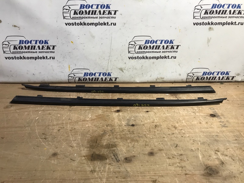 Молдинг лобового стекла Suzuki Swift 2006 ZC21S M15A