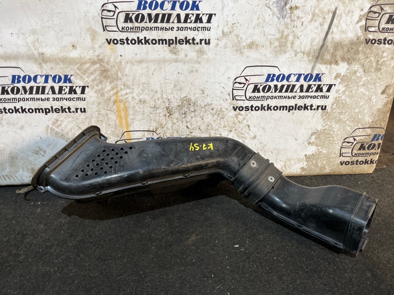 Воздухозаборник Mitsubishi Delica CV5W 4B12