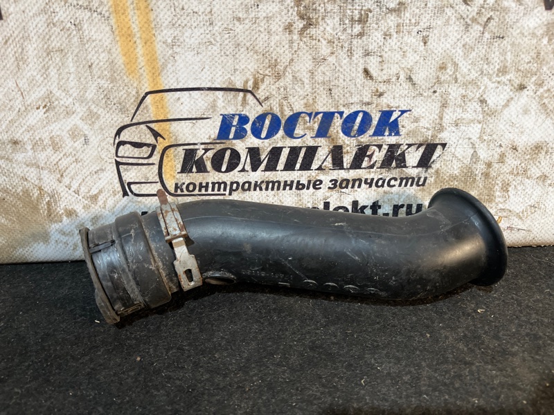 Воздухозаборник Toyota Passo 2014 KGC30 1KR-FE