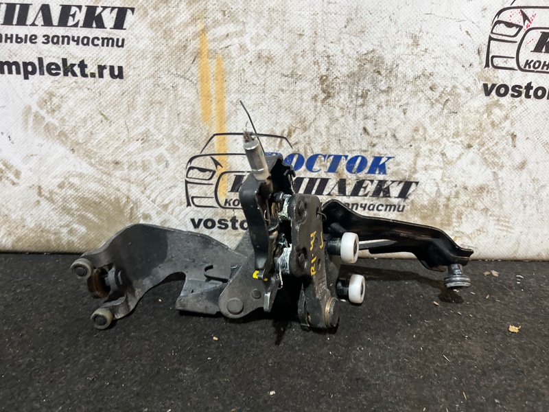 Ролик двери Honda Freed GB3 L15A лев