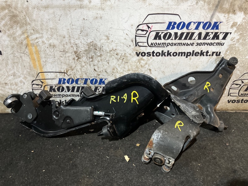 Ролик двери Honda Stepwgn RK1 R20A прав