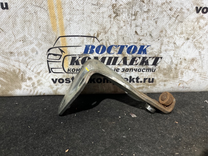 Ролик двери Nissan Vanette 2008 SK82MN F8 лев