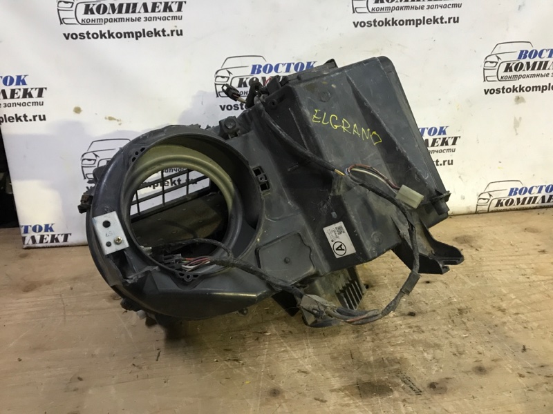 Корпус вентилятора отопителя Nissan Elgrand AVWE50 VQ35DE