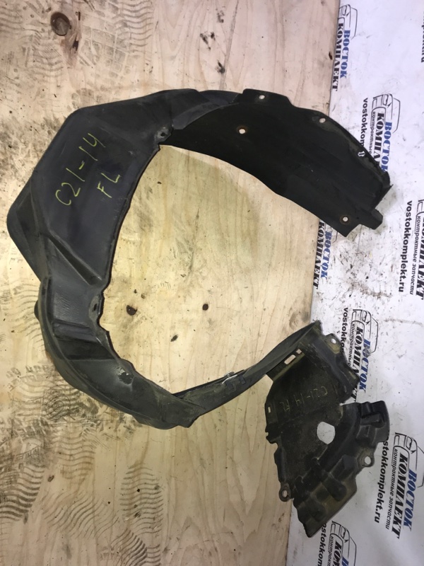 Подкрылок Toyota Noah 2004 AZR60 1AZ-FSE перед лев