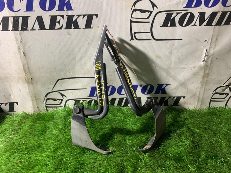 Петля капота Honda Odyssey 2004 RB1 K24A