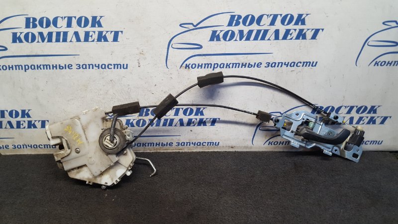 Замок дверной Honda Airwave GJ1 L15A перед лев