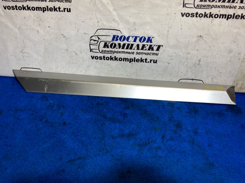 Молдинг на дверь Honda Civic FD3 LDA-MF5 зад прав