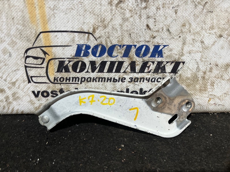 Ролик двери Toyota Isis 2006 ANM15W 1AZ-FSE лев