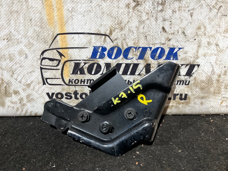 Ролик двери Nissan Serena C26 MR20DD прав