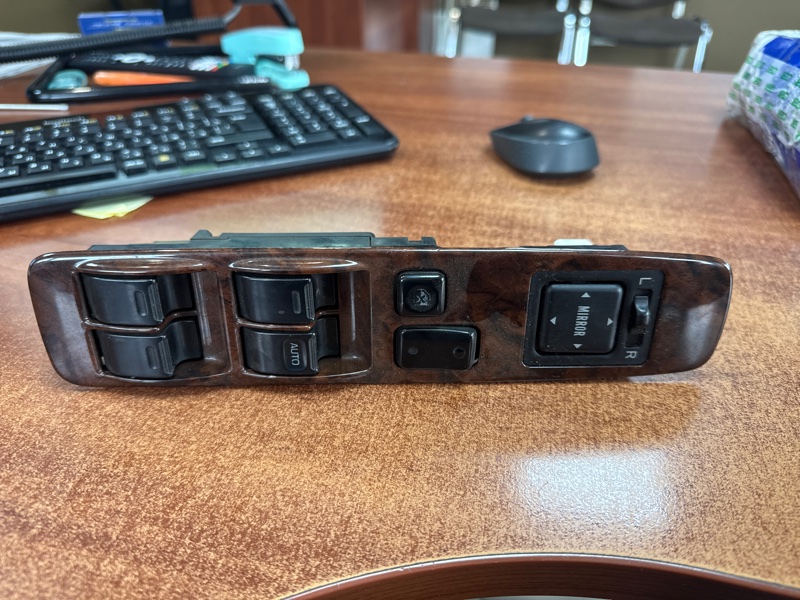 Блок управления стеклоподъемниками