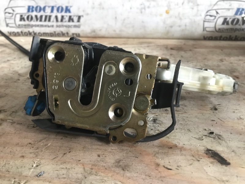 Замок дверной Nissan Elgrand 2002 NE51 VQ35DE перед лев