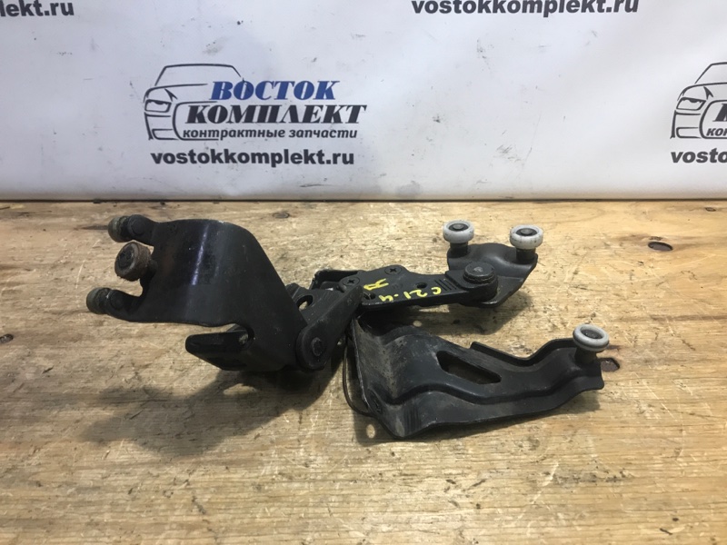 Ролик двери Honda Stepwgn 2006 RG1 K20A зад прав