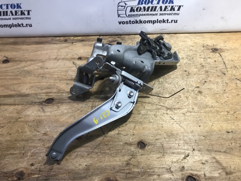 Ролик двери Toyota Sienta 2004 NCP81G 1NZ-FE зад лев