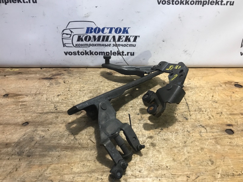 Ролик двери Mazda MPV 2003 LW3W L3-DE зад лев