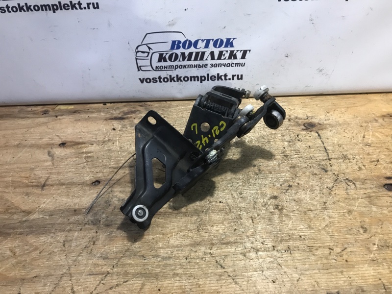 Ролик двери Honda Freed 2010 GB3 L15A зад лев