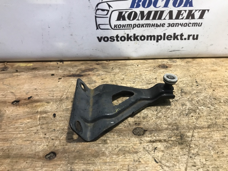 Ролик двери Honda Freed 2008 GB3 L15A зад лев