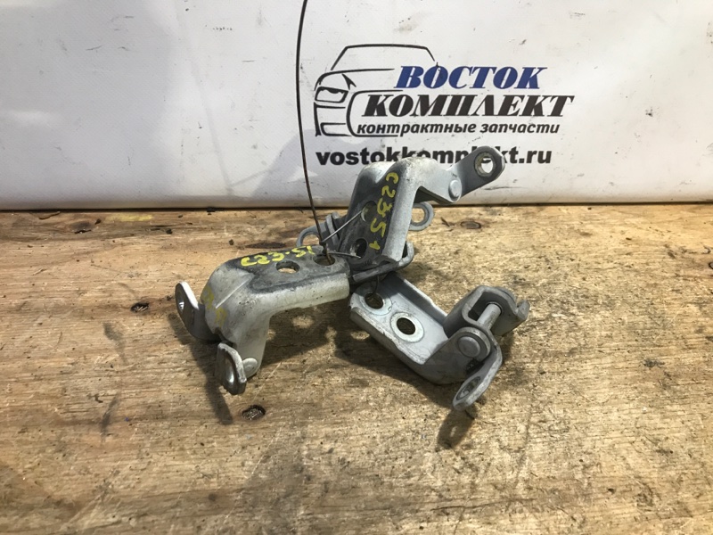 Петля двери Nissan Serena 2009 CC25 MR20DE перед