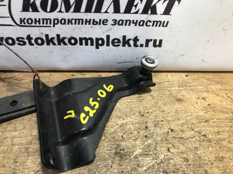 Ролик двери Honda Mobilio Spike GK1 L15A зад лев