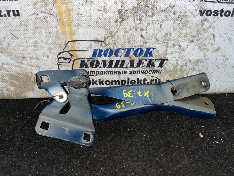 Петля капота Nissan Lafesta B30 MR20DE