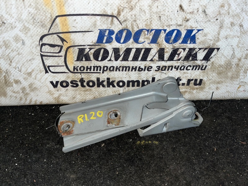 Петля капота Mitsubishi Mirage Dingo CQ1A 4G13