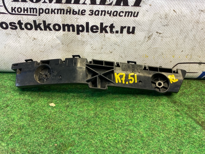 Клипса бампера Nissan Note E12 HR12DE зад лев