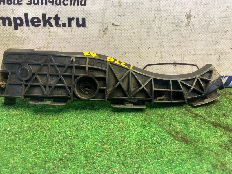 Клипса бампера Toyota Porte 2010 NNP10 2NZ-FE зад прав