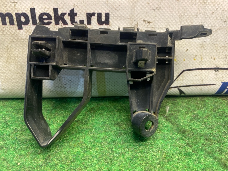 Клипса бампера Honda Fit GE8 L15A перед прав