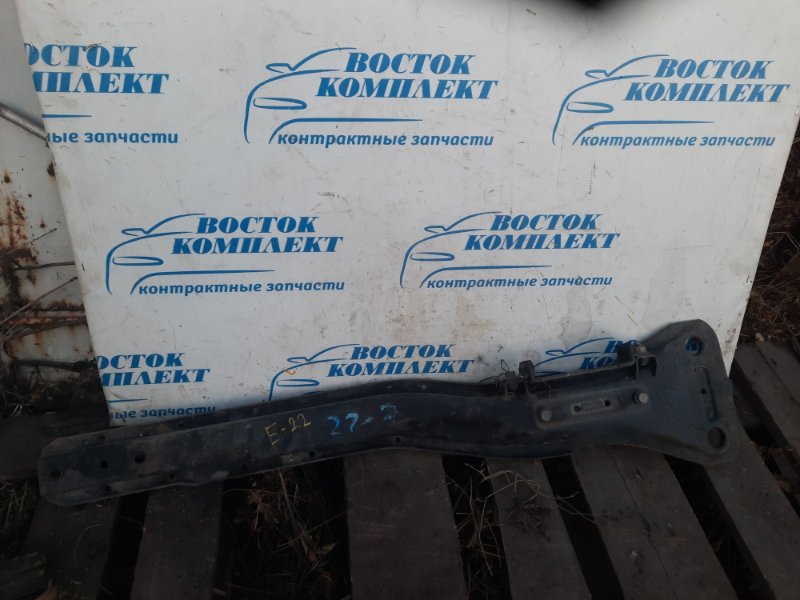 Балка продольная Mitsubishi Grandis NA4W 4G69