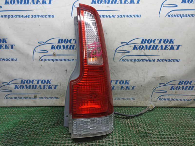 Фонарь стоп-сигнала Honda Life Dunk 2001 JB3 E07Z прав