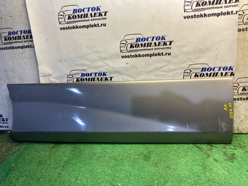 Накладка двери Toyota Voxy 2004 AZR60G 1AZ-FSE зад прав