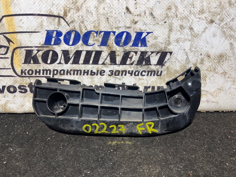 Клипса бампера Toyota Mark X Zio ANA10 2AZ-FE перед прав