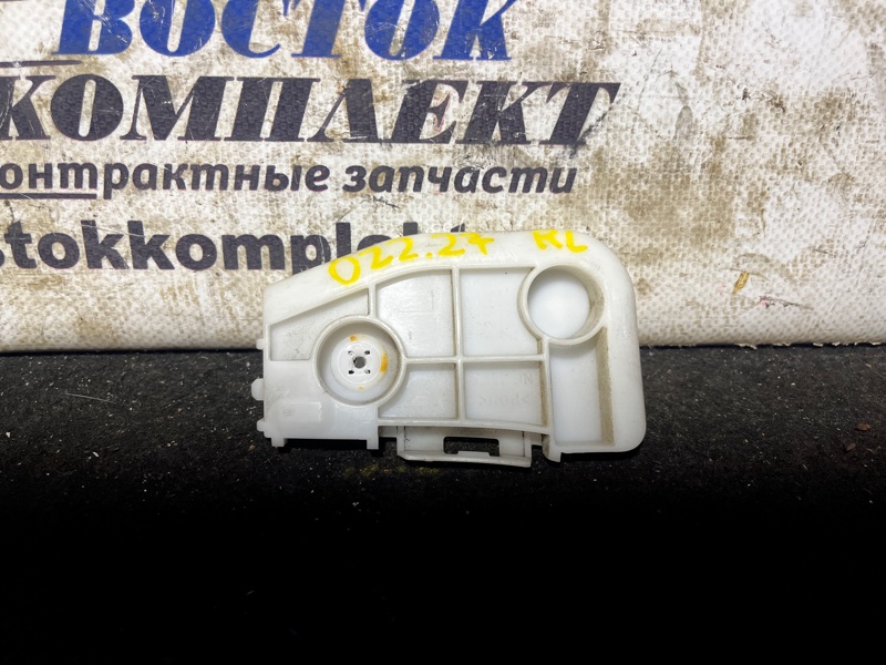 Клипса бампера Toyota Mark X Zio ANA10 2AZ-FE зад лев